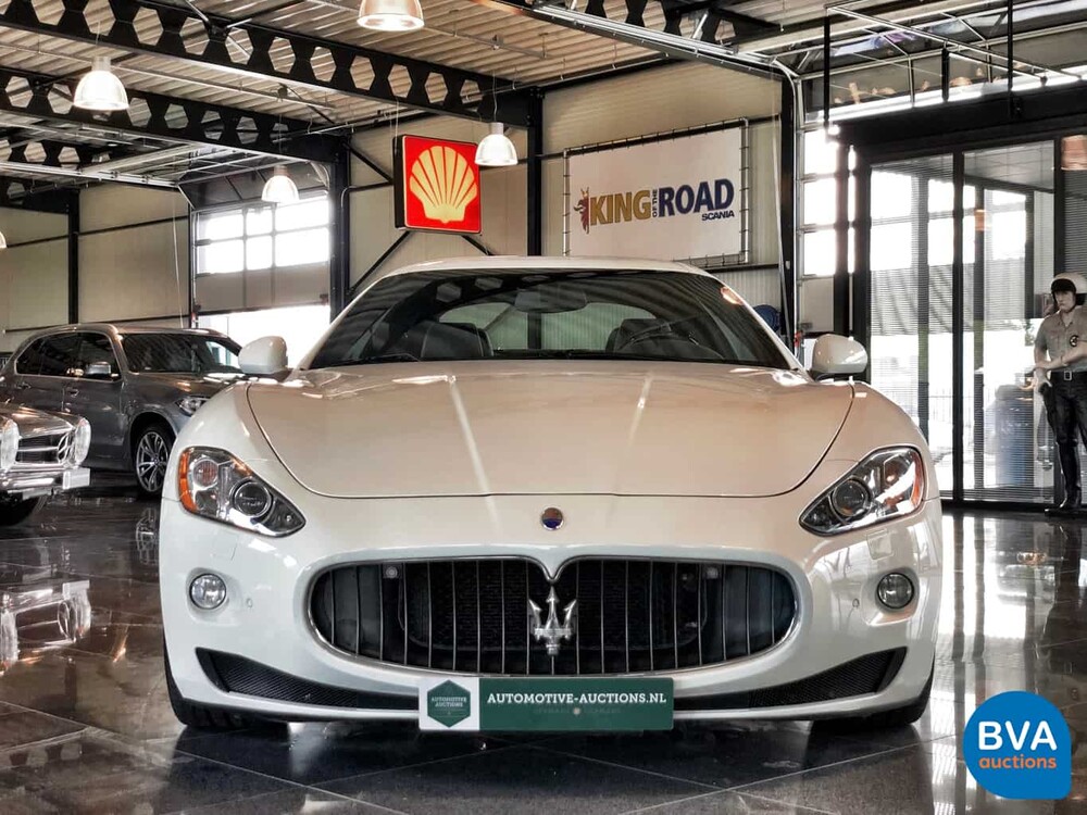 Maserati Gran Turismo S 4.7 2011 439pk V8