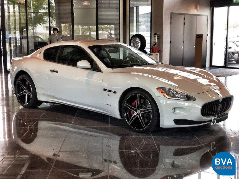 Maserati Gran Turismo S 4.7 2011 439pk V8