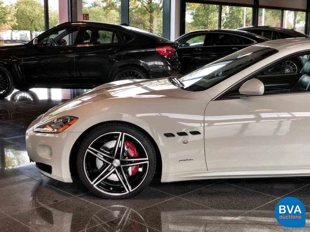 Maserati Gran Turismo S 4.7 2011 439pk V8