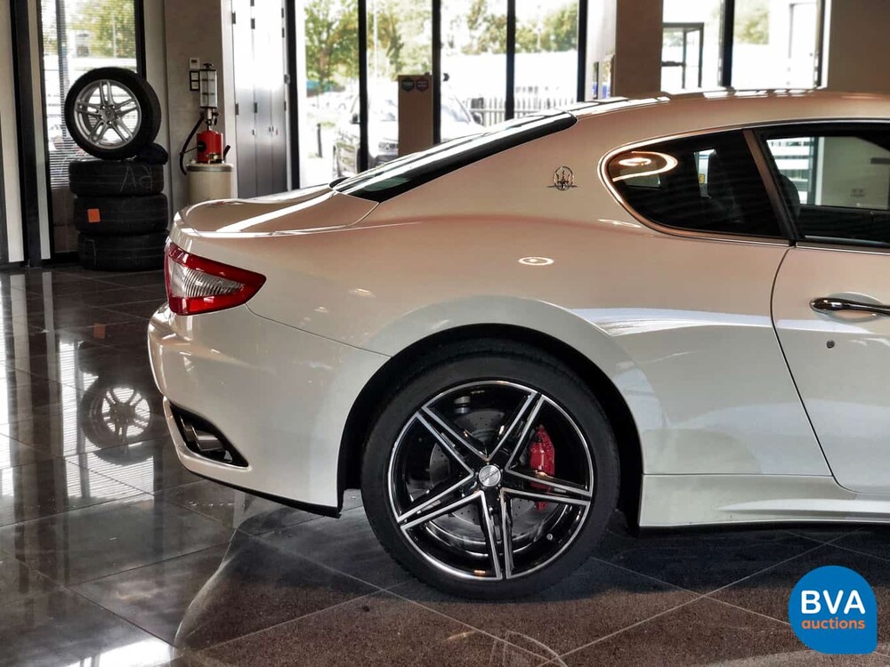 Maserati Gran Turismo S 4.7 2011 439pk V8