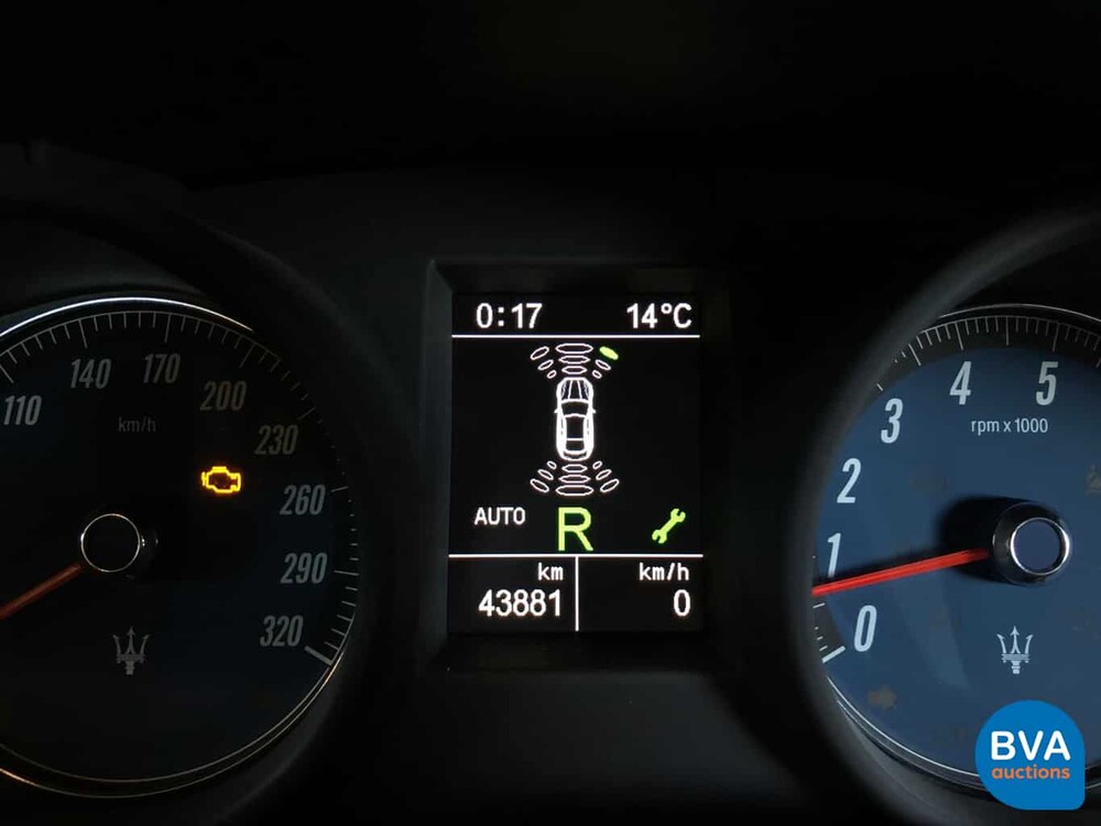 Maserati Gran Turismo S 4.7 2011 439pk V8