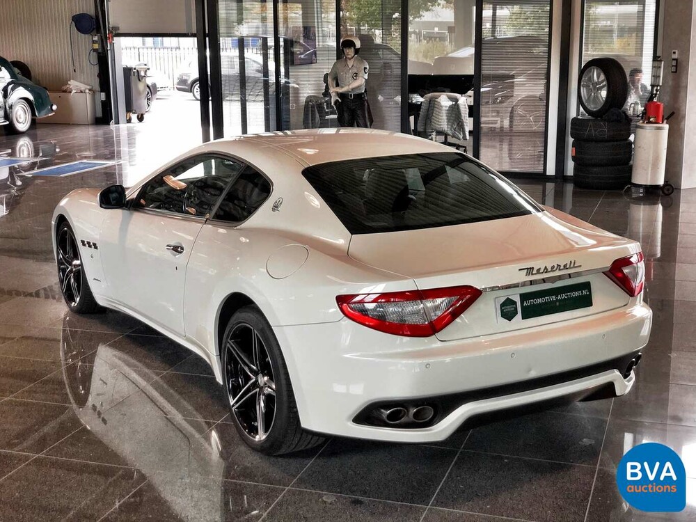 Maserati Gran Turismo S 4.7 2011 439pk V8