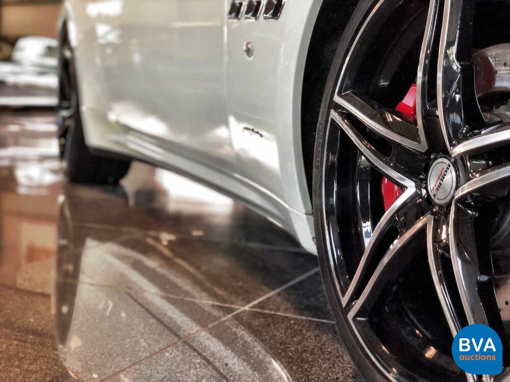 Maserati Gran Turismo S 4.7 2011 439pk V8