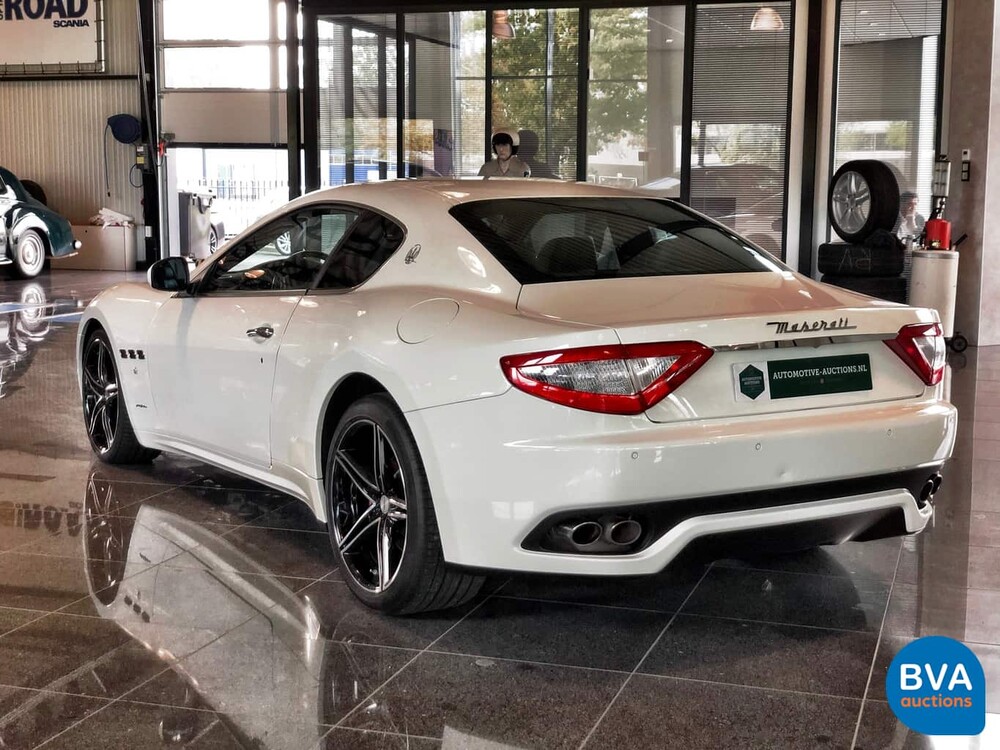 Maserati Gran Turismo S 4.7 2011 439pk V8