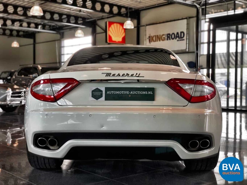 Maserati Gran Turismo S 4.7 2011 439pk V8