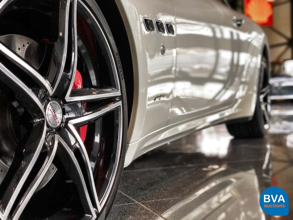 Maserati Gran Turismo S 4.7 2011 439pk V8