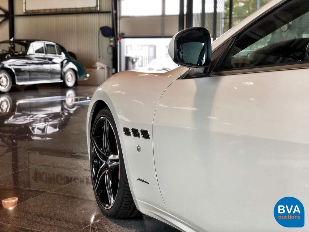 Maserati Gran Turismo S 4.7 2011 439pk V8