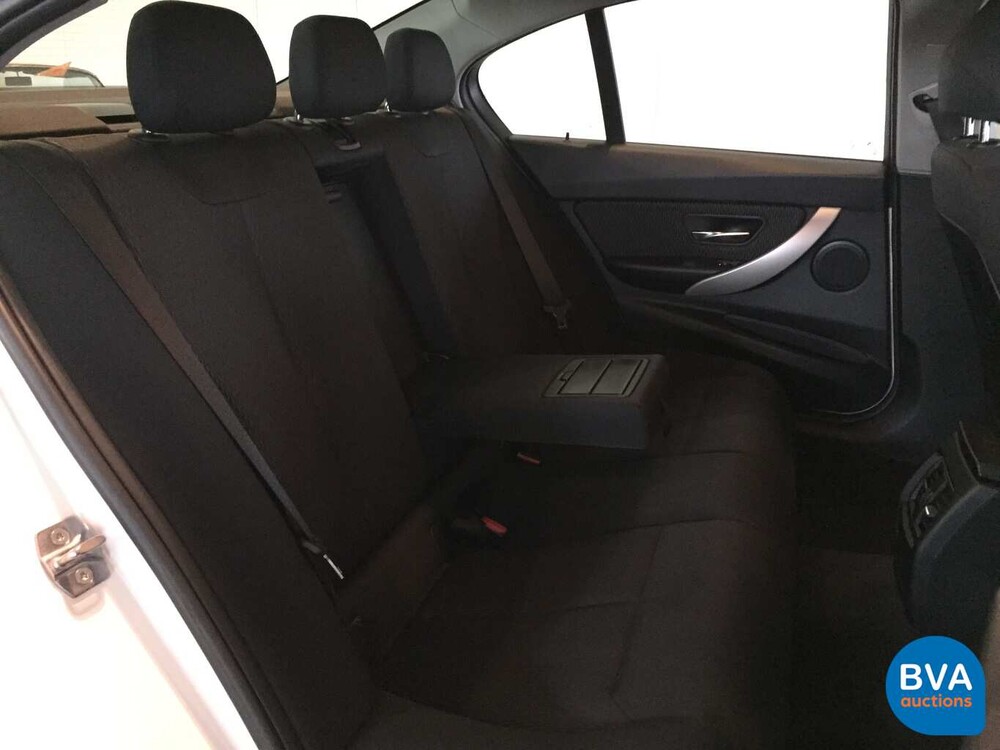 BMW 318i Sedan 136pk 3-serie 2015 -Facelift-, TZ-591-B