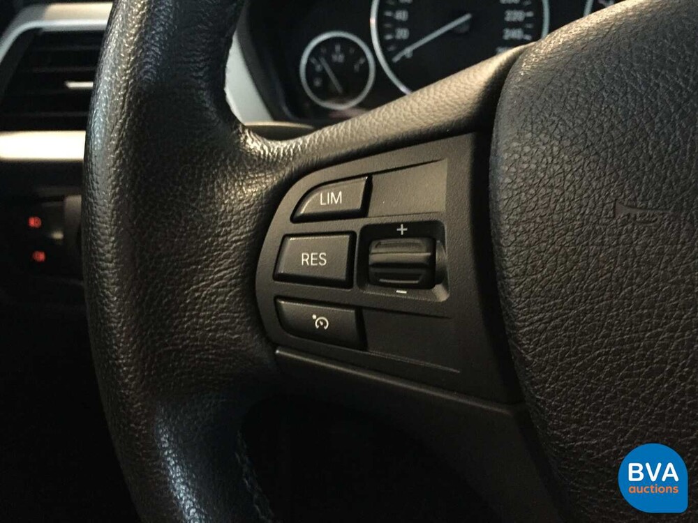 BMW 318i Sedan 136pk 3-serie 2015 -Facelift-, TZ-591-B