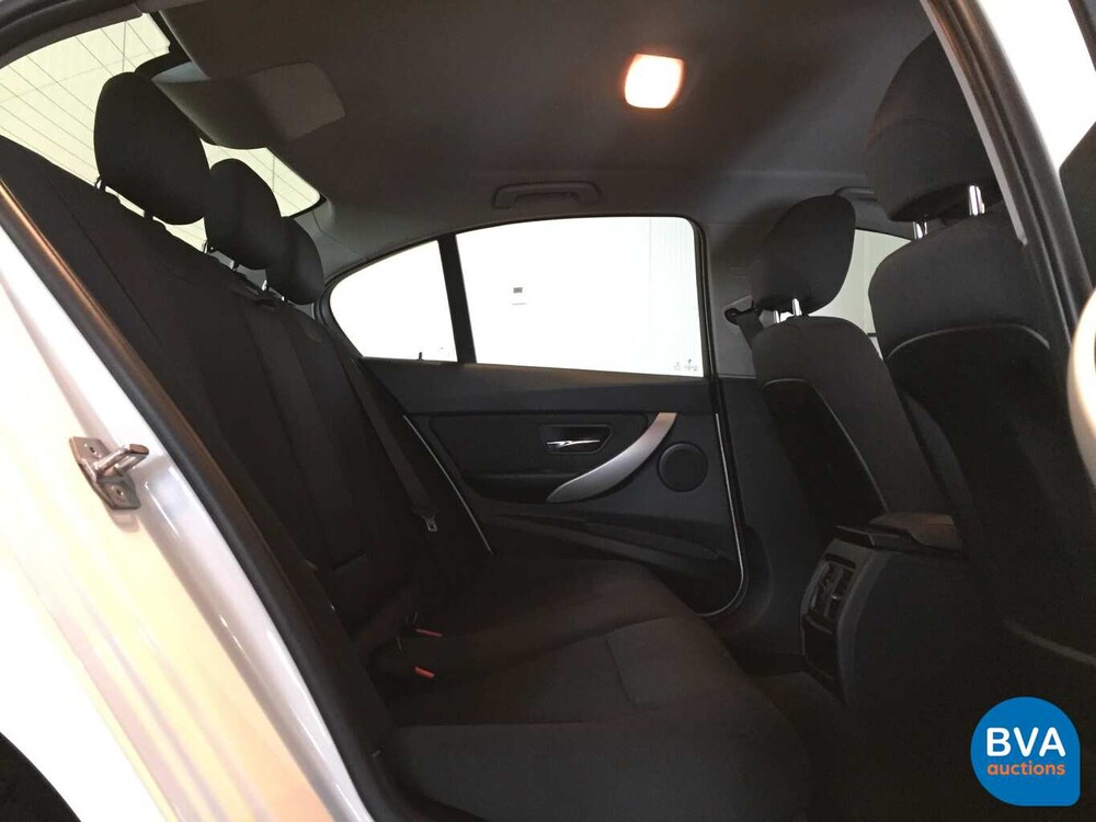 BMW 318i Sedan 136pk 3-serie 2015 -Facelift-, TZ-591-B
