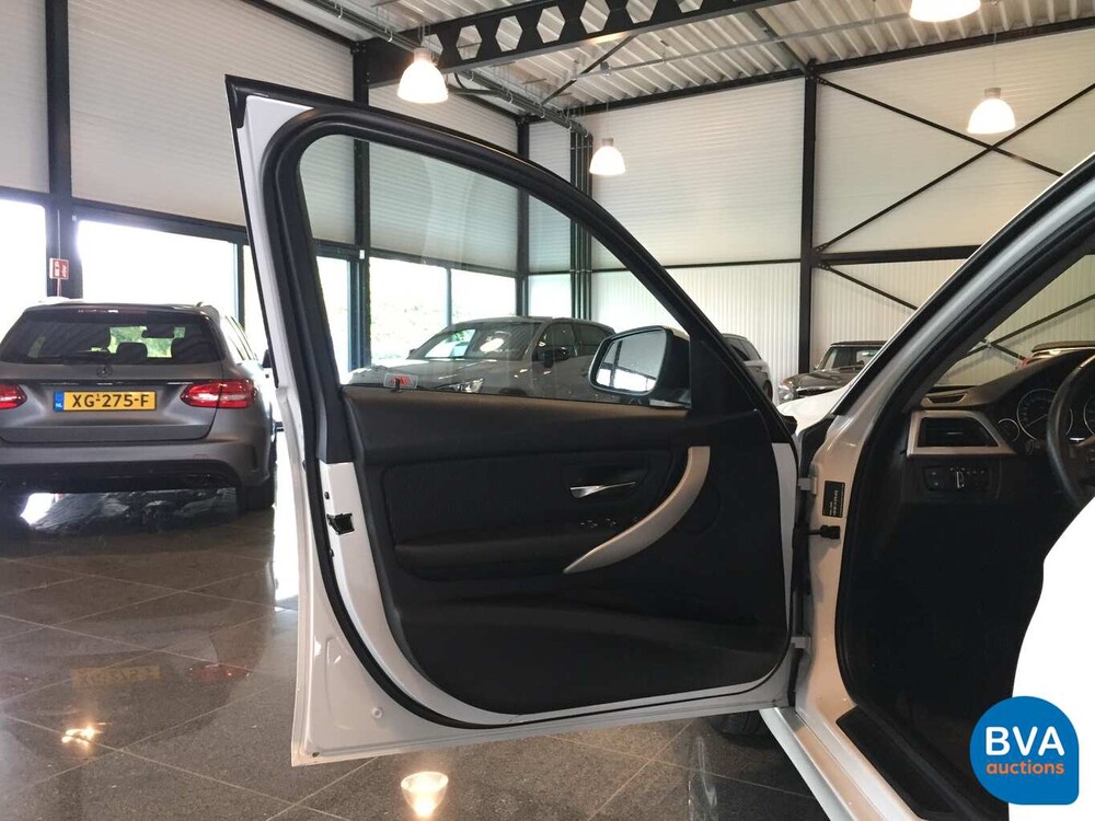 BMW 318i Sedan 136pk 3-serie 2015 -Facelift-, TZ-591-B