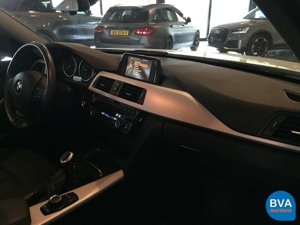 BMW 318i Sedan 136pk 3-serie 2015 -Facelift-, TZ-591-B