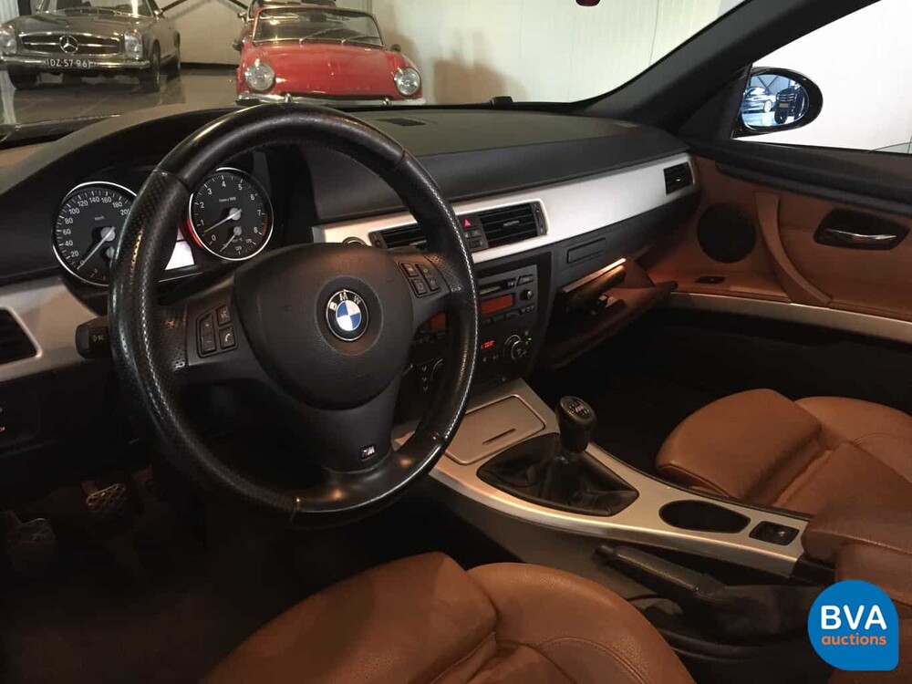 BMW 325i M-Sport Cabriolet 218hp -Org NL- 3-Series 2007, 06-XP-XS.