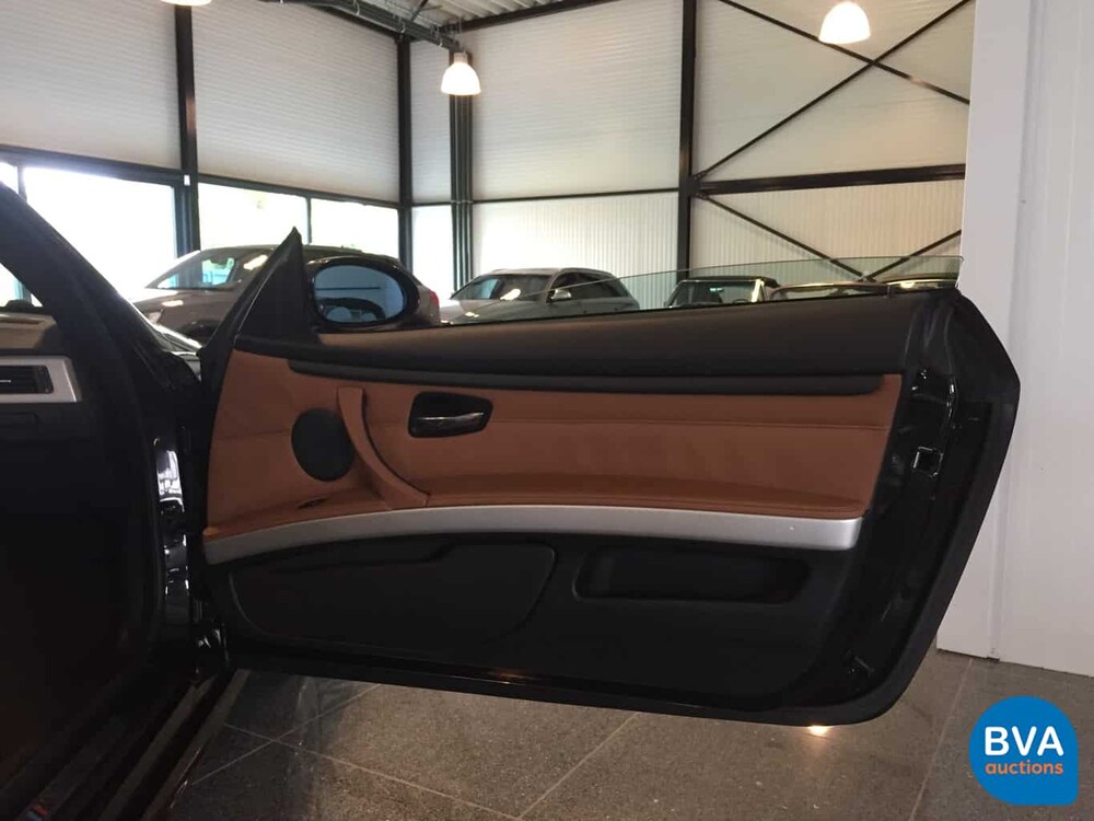 BMW 325i M-Sport Cabriolet 218hp -Org NL- 3-Series 2007, 06-XP-XS.