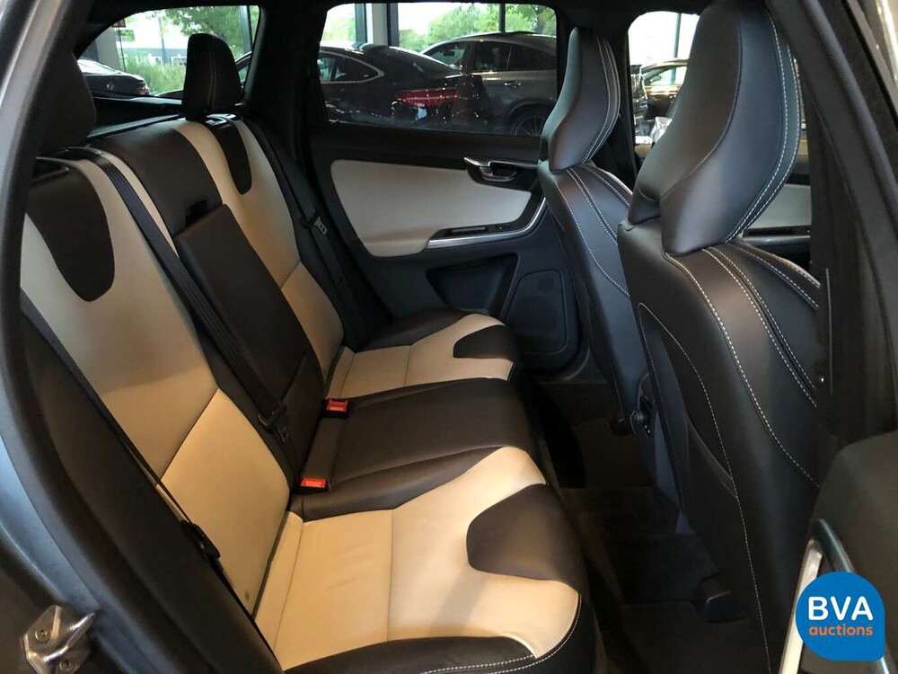 Volvo XC60 2.0 T5 Ocean Race 245hp 2016, NK-762-G.