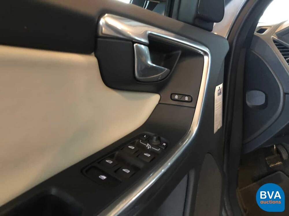 Volvo XC60 2.0 T5 Ocean Race 245hp 2016, NK-762-G.