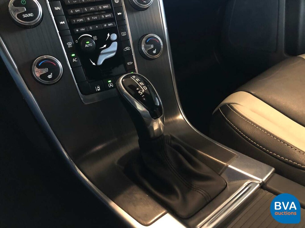 Volvo XC60 2.0 T5 Ocean Race 245hp 2016, NK-762-G.