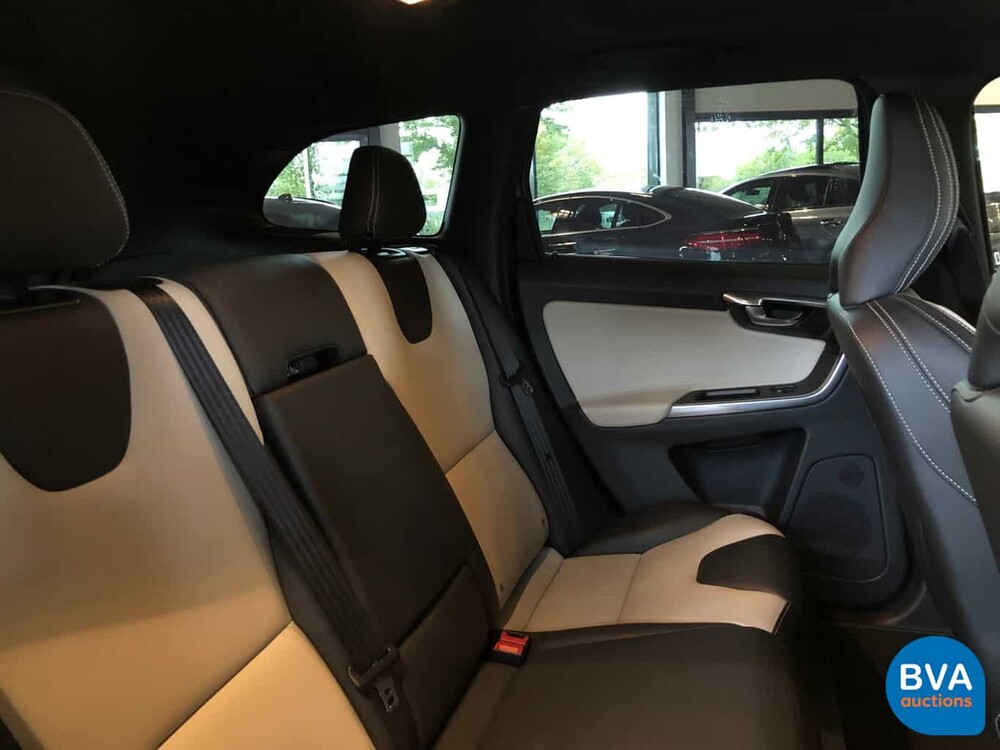 Volvo XC60 2.0 T5 Ocean Race 245hp 2016, NK-762-G.