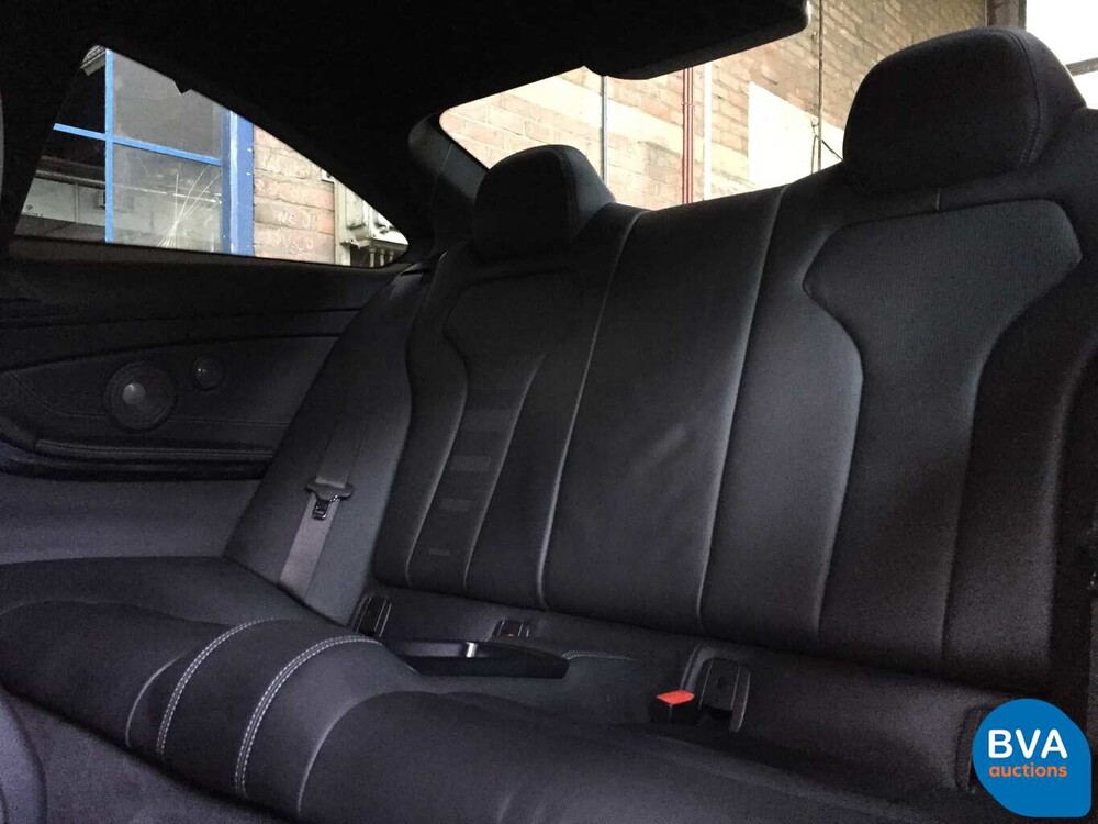 BMW M4 Competition 450pk Drivelogic Coupe 4-serie 2018 M-Performance