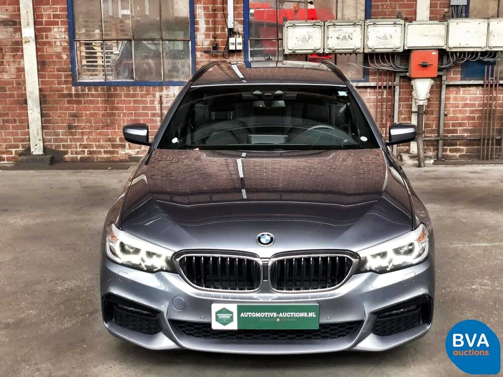 BMW 520i Touring M-Sport Garantie 184pk 5-Serie 2019, G-054-TT