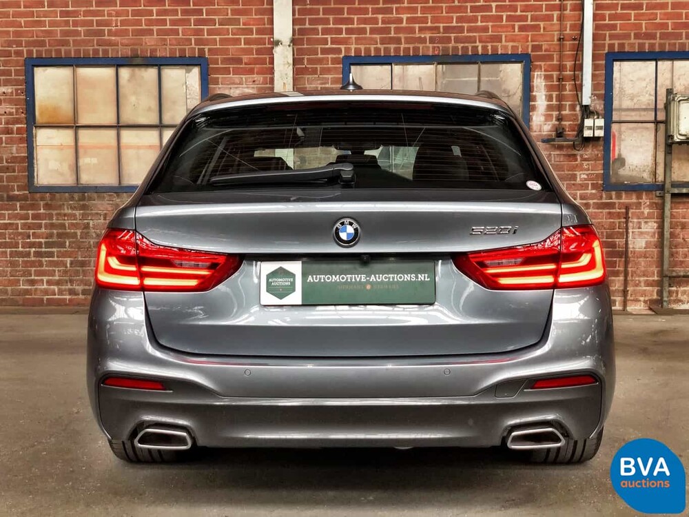 BMW 520i Touring M-Sport Garantie 184pk 5-Serie 2019, G-054-TT