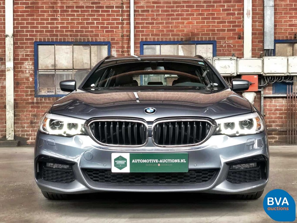 BMW 520i Touring M-Sport Garantie 184pk 5-Serie 2019, G-054-TT