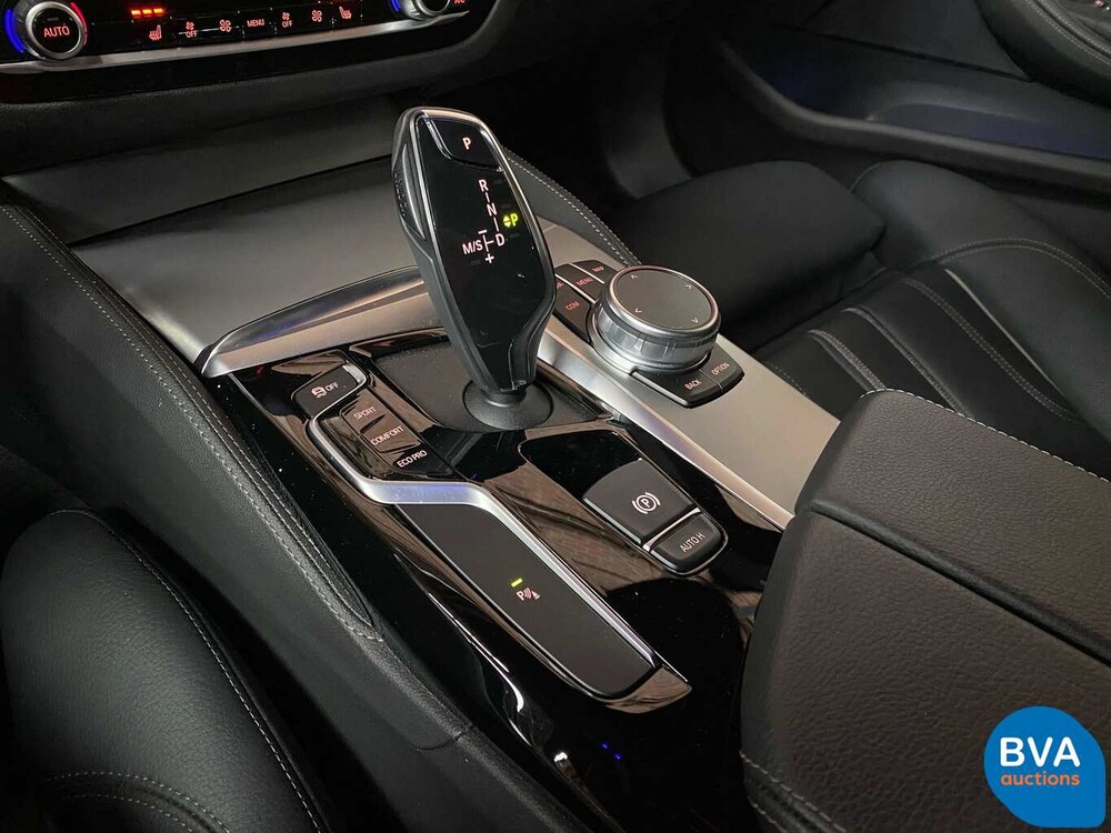 BMW 520i Touring M-Sport Garantie 184pk 5-Serie 2019, G-054-TT