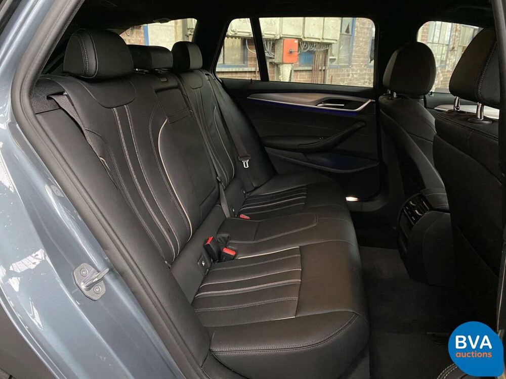 BMW 520i Touring M-Sport Garantie 184pk 5-Serie 2019, G-054-TT