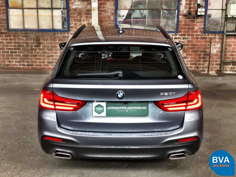 BMW 520i Touring M-Sport Garantie 184pk 5-Serie 2019, G-054-TT
