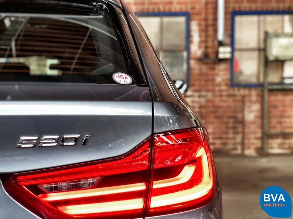 BMW 520i Touring M-Sport Garantie 184pk 5-Serie 2019, G-054-TT