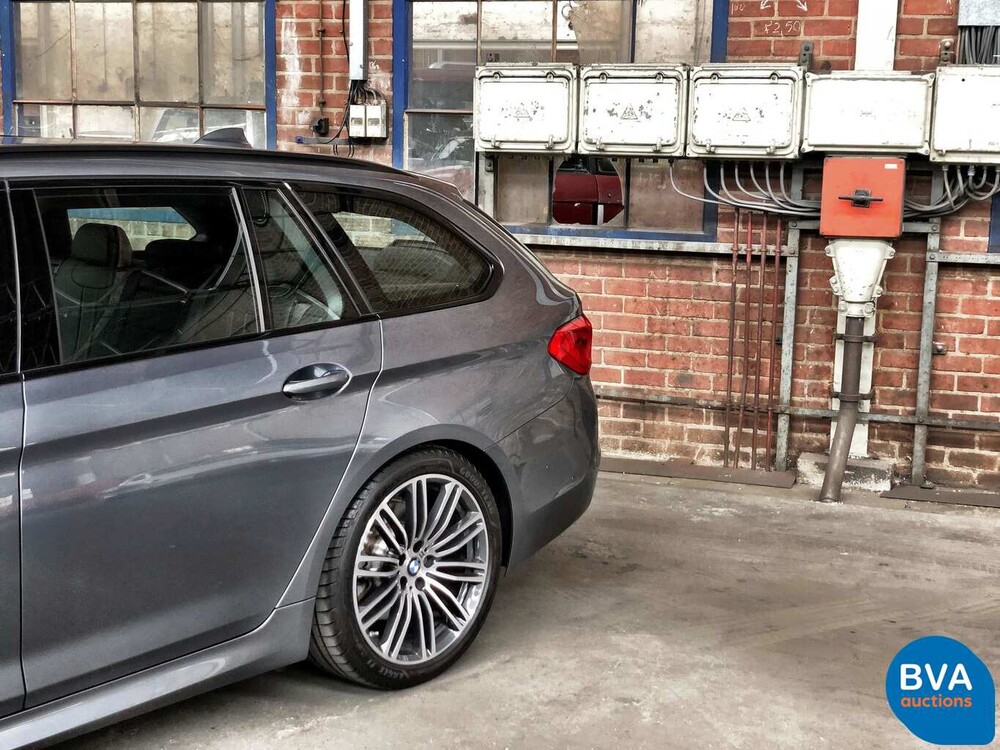 BMW 520i Touring M-Sport Garantie 184pk 5-Serie 2019, G-054-TT