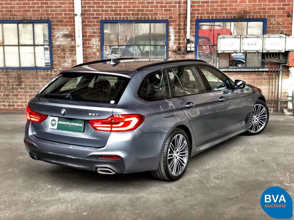 BMW 520i Touring M-Sport Garantie 184pk 5-Serie 2019, G-054-TT