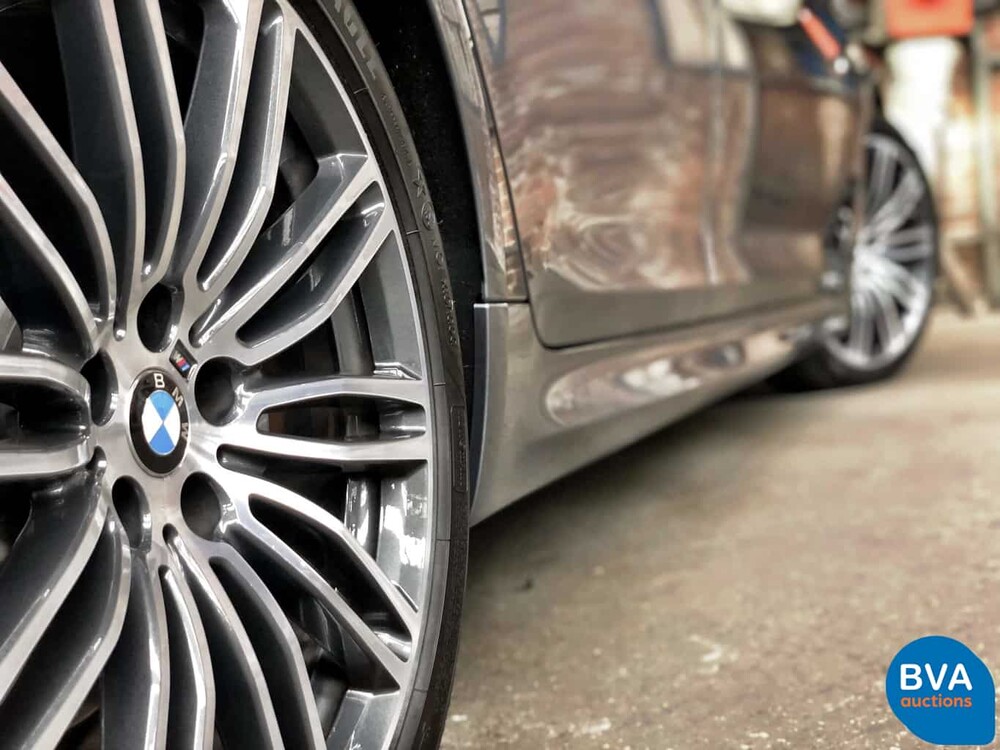 BMW 520i Touring M-Sport Garantie 184pk 5-Serie 2019, G-054-TT