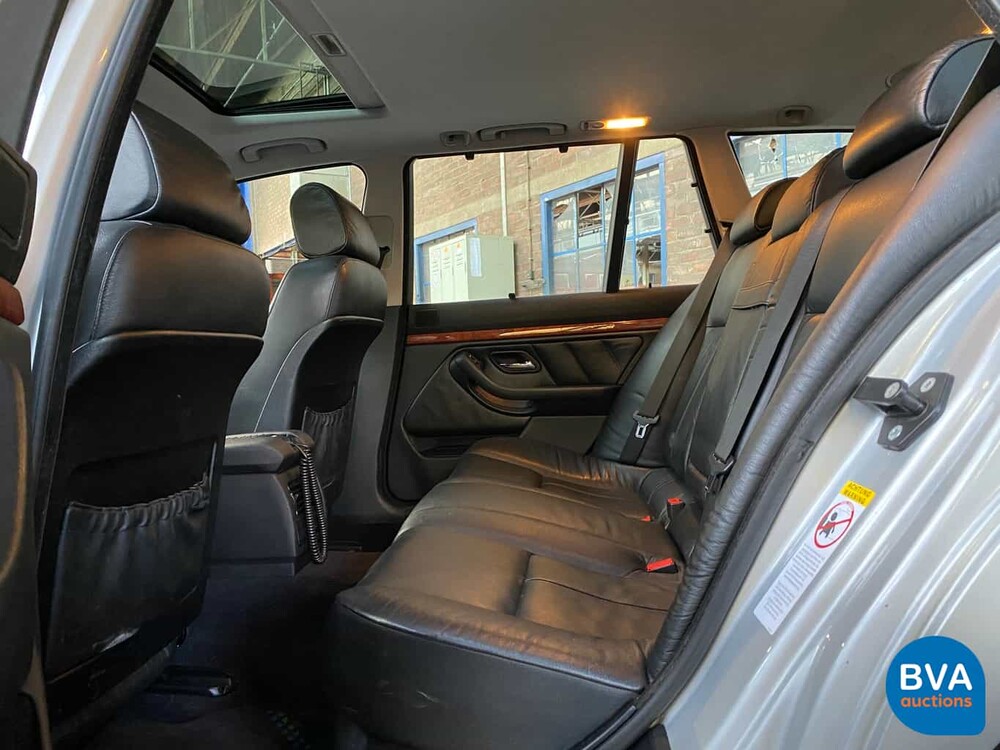 BMW Alpina B10 4.6 Touring 347pk E39 Youngtimer, NL-kenteken