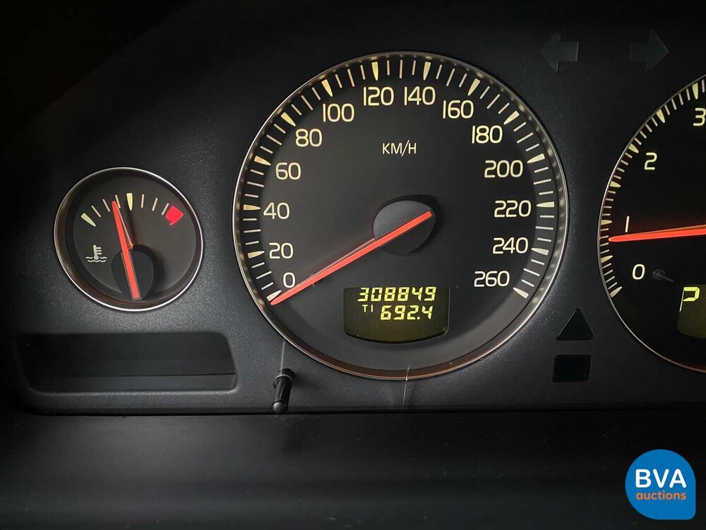 Volvo XC90 2.9 T6 Geartronic4 272pk 2003 Origineel NL, 79-LP-FZ