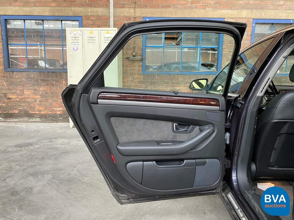 Audi A8 3.7 V8 Quattro Exclusive 280 PS 2003, TP-578-L.