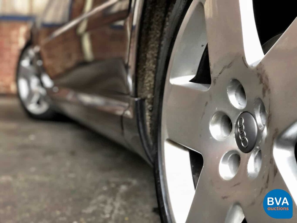 Audi A8 3.7 V8 Quattro Exclusive 280 PS 2003, TP-578-L.