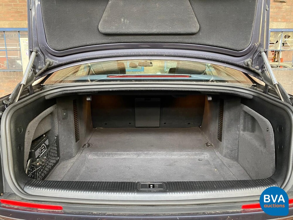 Audi A8 3.7 V8 Quattro Exclusive 280 PS 2003, TP-578-L.