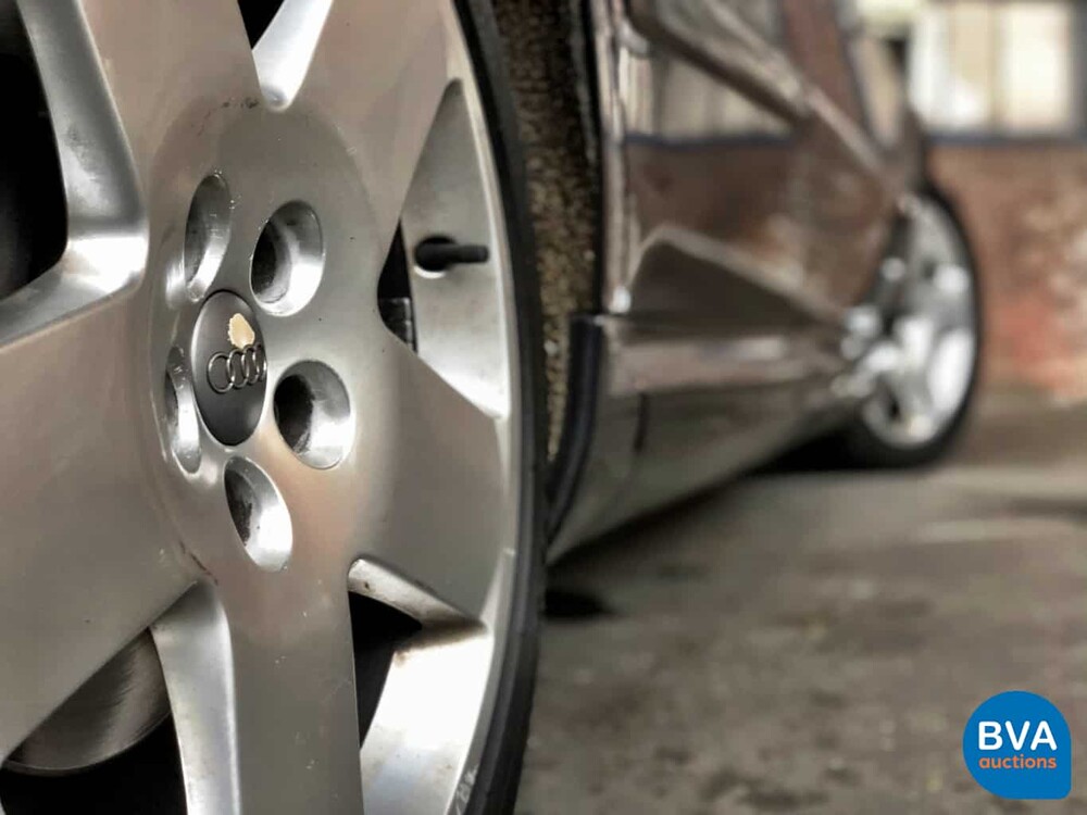 Audi A8 3.7 V8 Quattro Exclusive 280 PS 2003, TP-578-L.