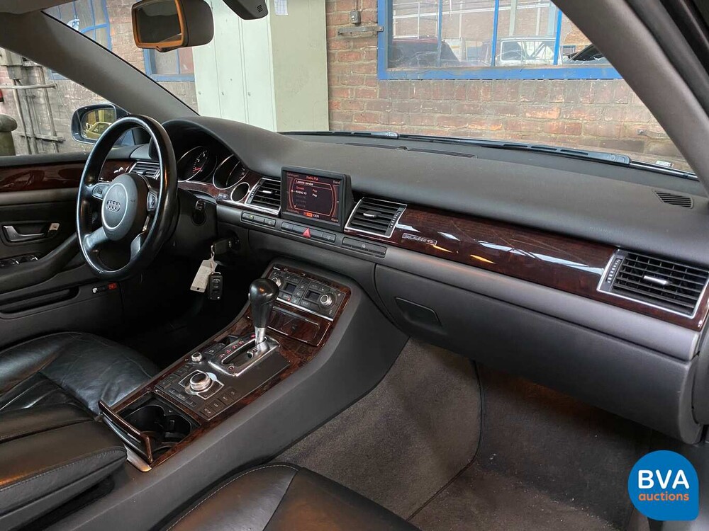 Audi A8 3.7 V8 Quattro Exclusive 280 PS 2003, TP-578-L.