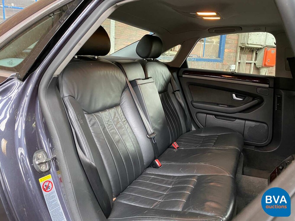 Audi A8 3.7 V8 Quattro Exclusive 280 PS 2003, TP-578-L.