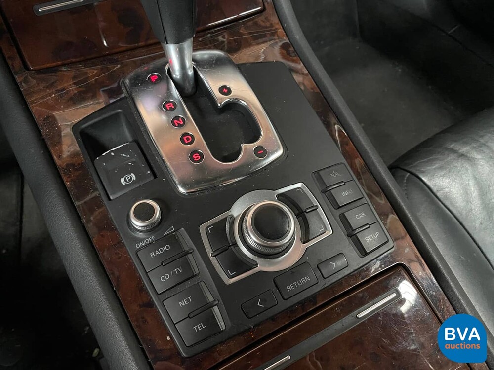 Audi A8 3.7 V8 Quattro Exclusive 280 PS 2003, TP-578-L.