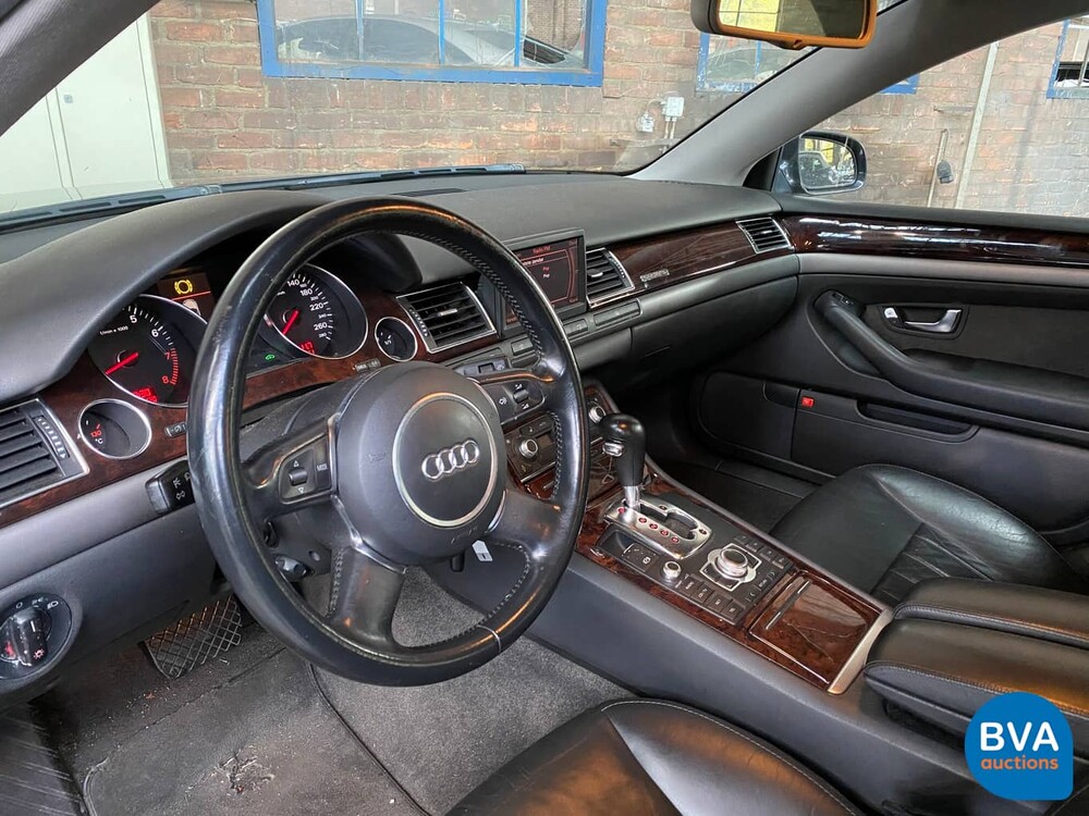 Audi A8 3.7 V8 Quattro Exclusive 280 PS 2003, TP-578-L.