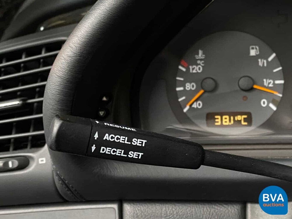 Mercedes-Benz CLK55 Cabriolet AMG 347pk CLK-Klasse 2002, 11-HJX-6