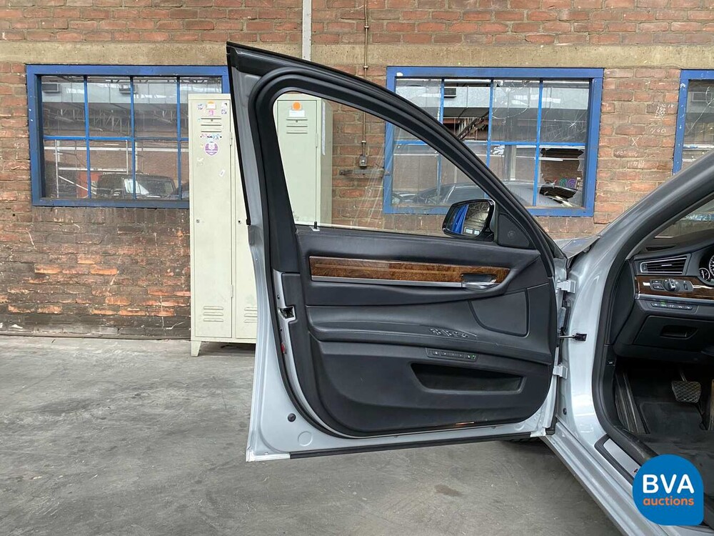 BMW 760i V12 544pk Steptronic8 7-Serie 2009, 66-LPL-2