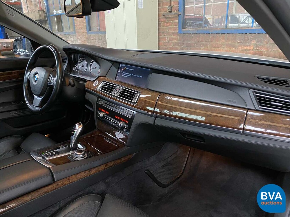 BMW 760i V12 544pk Steptronic8 7-Serie 2009, 66-LPL-2