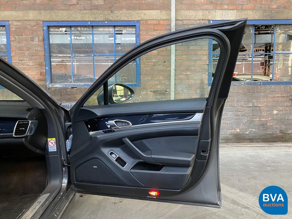 Porsche Panamera 3.0 S E-Hybrid 416hp Sport-Chrono 2014 Hybrid.