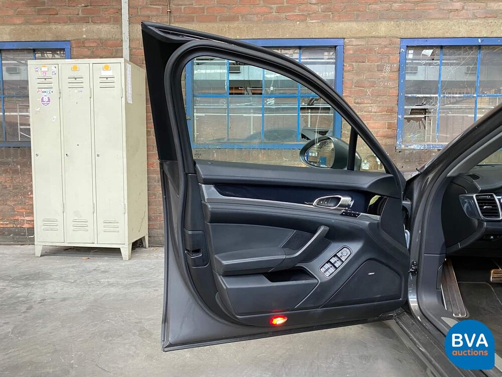 Porsche Panamera 3.0 S E-Hybrid 416hp Sport-Chrono 2014 Hybrid.