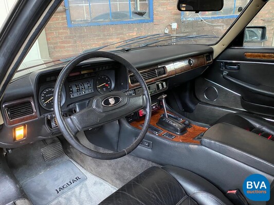 Jaguar XJ-S convertible 5.3 V12 Convertible 45.000 km, 1990.