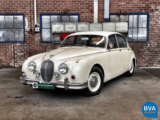 Luxury, Sports and Classic Cars in Boxmeer.